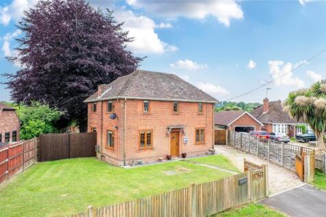 Ashford Road, Harrietsham, Maidstone... 3 bed detached house for sale