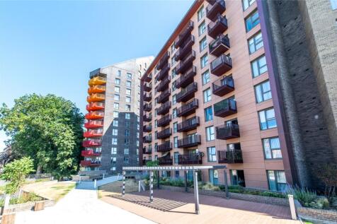 Mill Wood, Maidstone, Kent, ME14 2 bed flat for sale