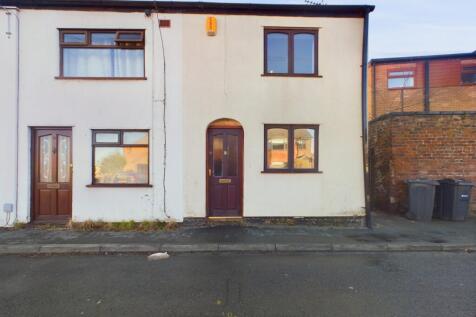 Ship Street, Cheshire WA6 2 bed end of terrace house for sale