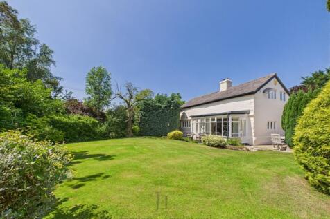 8 bedroom detached house for sale
