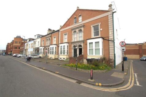 End of terrace house for sale