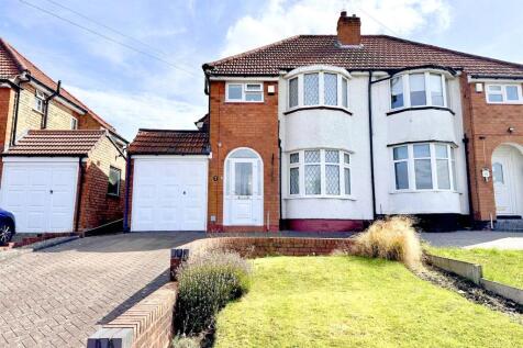 3 bedroom semi-detached house for sale