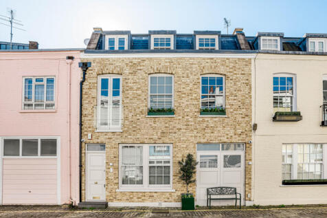 4 bedroom mews property for sale