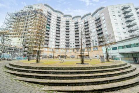 Basingstoke,  Hampshire,  RG21 2 bed flat for sale