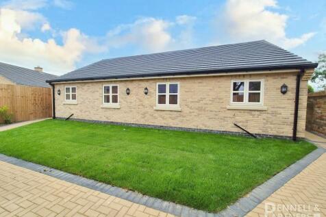 2 bedroom semi-detached bungalow for sale