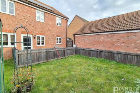 Dandelion Drive, Peterborough PE7 5 bed detached house for sale