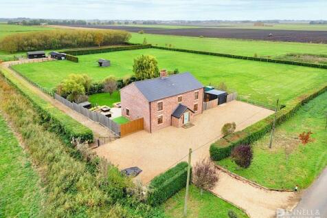 Burnt House Road, Peterborough 5 bed equestrian property for sale