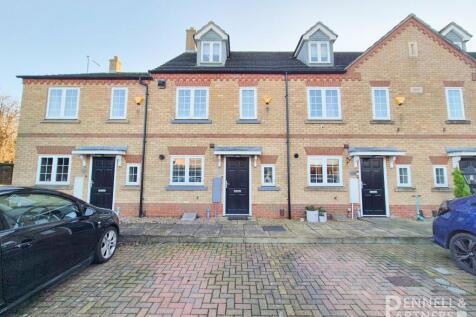 Gale Gardens, Peterborough PE7 4 bed terraced house for sale