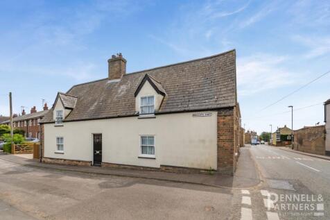 2 bedroom link detached house for sale