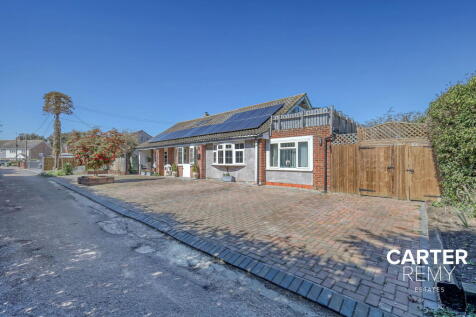 5 bedroom detached bungalow for sale