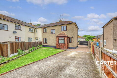 Southey Walk, Tilbury, RM18 3 bed semi