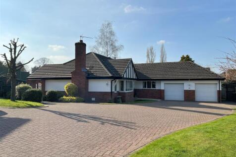 Lake View, Congleton 3 bed detached bungalow for sale
