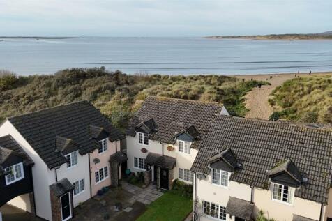 White House Close, Bideford EX39 2 bed semi
