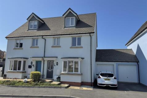 Taylor Crescent, Bideford EX39 3 bed semi