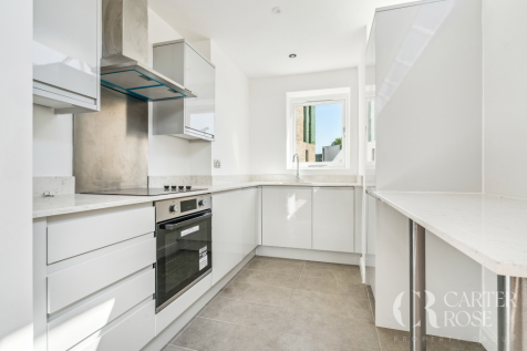 3 bedroom flat for sale