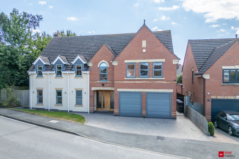 5 bedroom detached house for sale