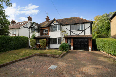 6 bedroom detached house for sale