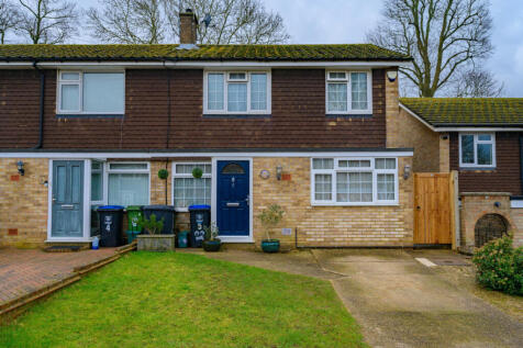 Connaught Close, Hemel Hempstead, HP2 3 bed end of terrace house for sale