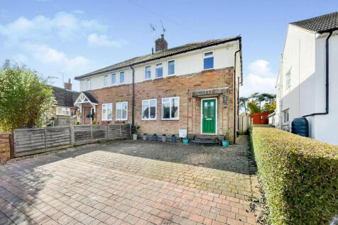Chiltern Avenue, Dunstable, LU6 3 bed semi