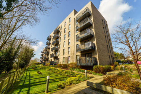 Riverwell Close, Watford, WD18 2 bed flat for sale