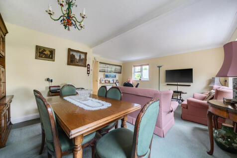 Yew Tree Court, Radlett, WD6 1 bed apartment for sale
