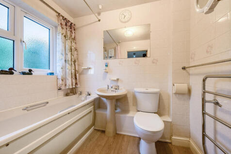 Yew Tree Court, Radlett, WD6 1 bed apartment for sale