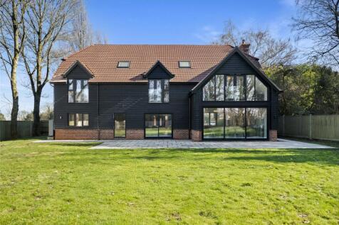 6 bedroom detached house for sale