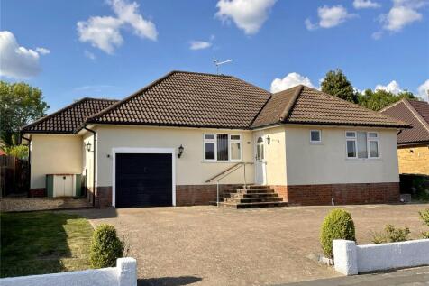 Imadene Crescent, Lindford, Bordon... 3 bed bungalow for sale