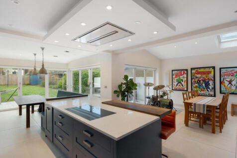 London W13 5 bed detached house for sale