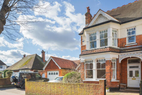 5 bedroom semi-detached house for sale