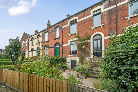 4 bedroom terraced house for sale