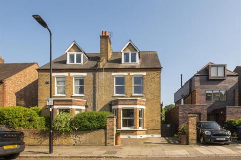 5 bedroom semi-detached house for sale