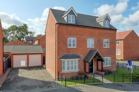 5 bedroom detached house for sale