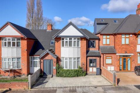 5 bedroom semi-detached house for sale