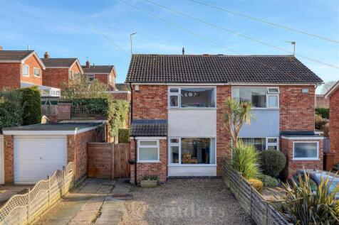 2 bedroom semi-detached house for sale