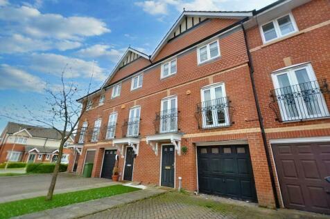 4 bedroom town house for sale