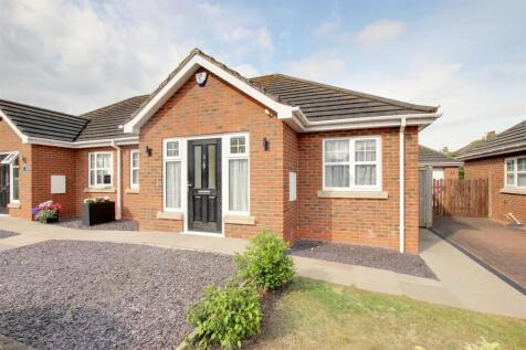 2 bedroom semi-detached bungalow for sale