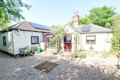 Main Road, Saltfleet LN11 4 bed detached bungalow for sale