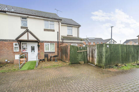 Olive Grove, Swindon, Wiltshire 4 bed semi