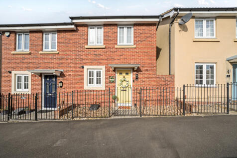 Bates Way, Swindon, Wiltshire 2 bed semi