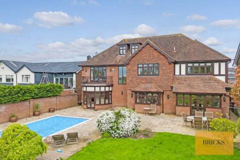 7 bedroom detached house for sale