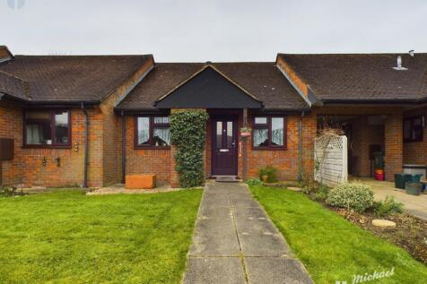 William Hill Drive, Bierton... 2 bed bungalow for sale