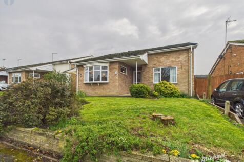 2 bedroom detached bungalow for sale
