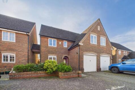 Nashs Farm, Aston Abbotts, Aylesbury... 4 bed semi