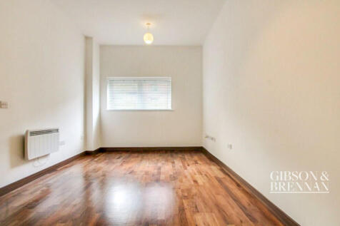 Cherrydown East, Basildon, SS16 1 bed apartment for sale