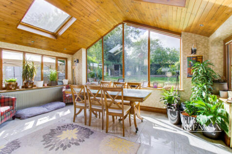Furlongs, Basildon, SS16 4 bed detached house for sale
