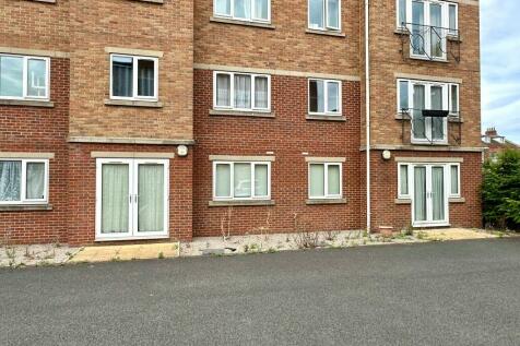 2 bedroom ground floor flat for sale