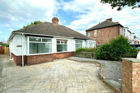 3 bedroom semi-detached bungalow for sale