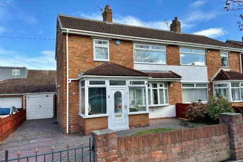 3 bedroom semi-detached house for sale