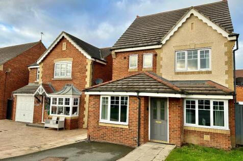 4 bedroom detached house for sale